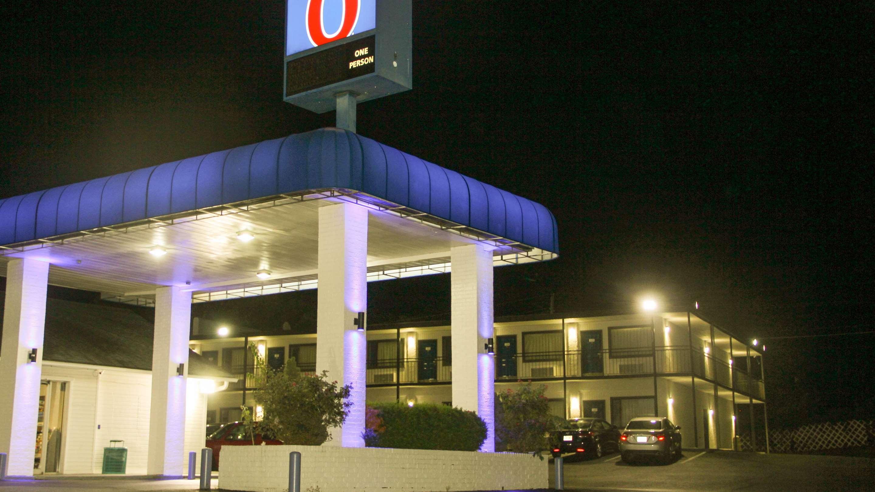 Motel 6 Fayetteville - Ar from £45. Fayetteville Motels - KAYAK