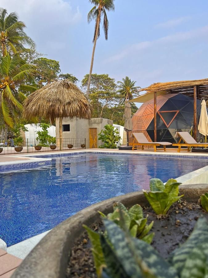 Almare Zonte - Beachfront Glamping Hotel