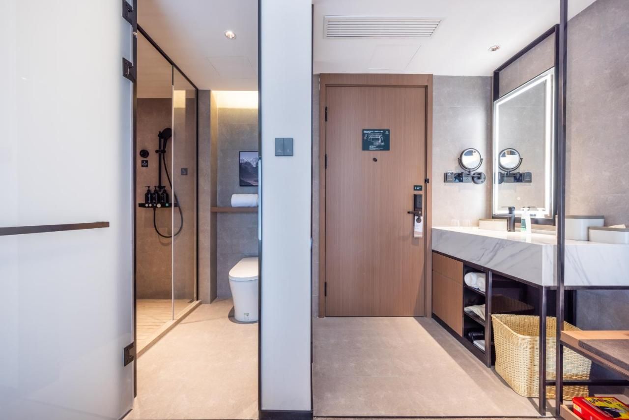 booking-1071849897-583315119-196806 Atour Hotel Zhengzhou North Dragon Lake Financial Center