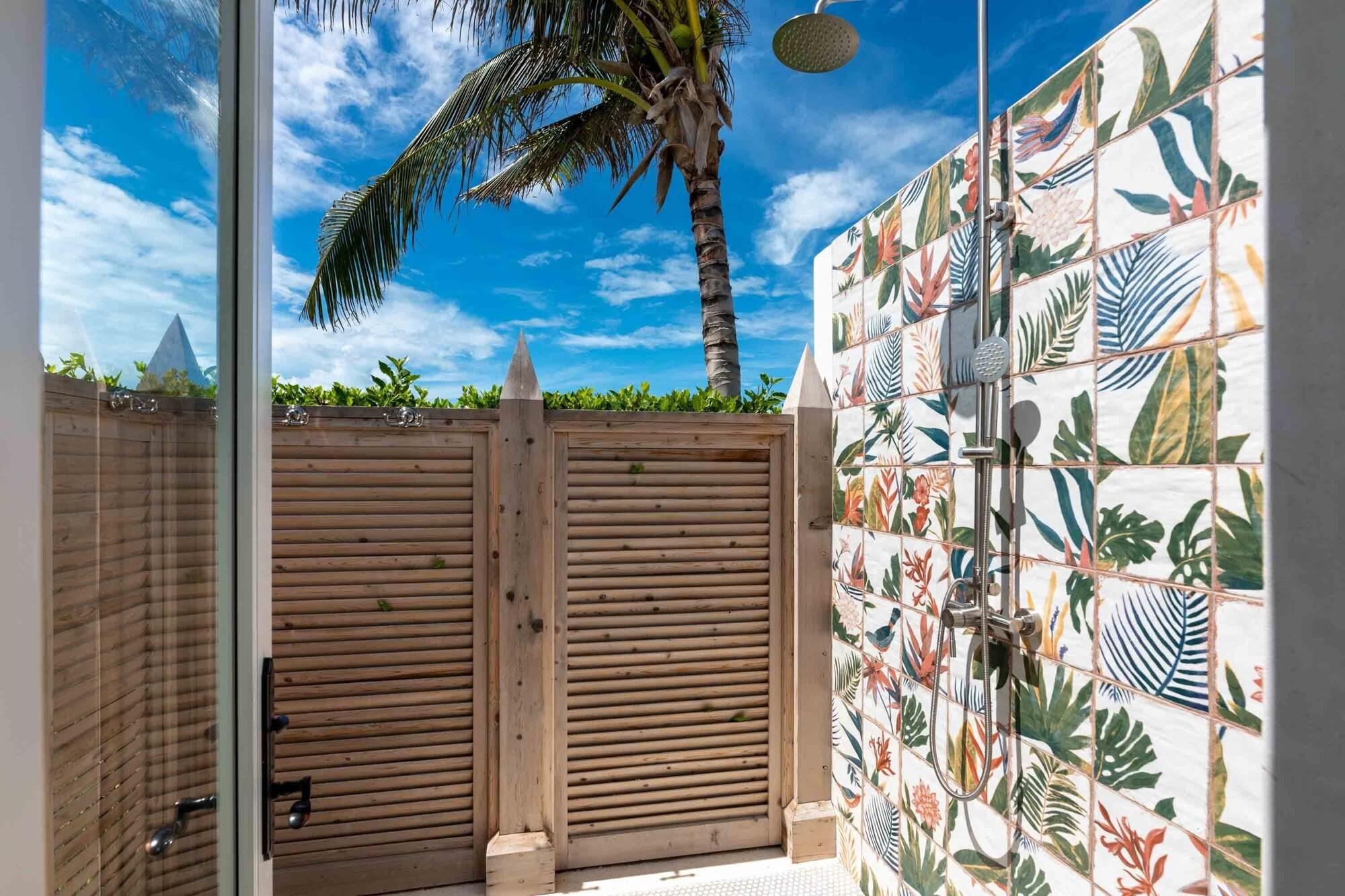 expedia_group-4592231-cc08c0-075455 The Ambergis Cay