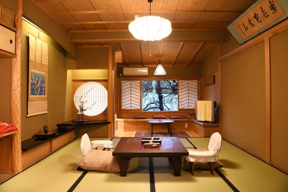 expediav2-354970-8154c1-458475 Seikoro Ryokan - Established in 1831