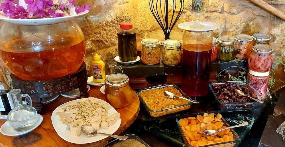 sembo-95733-0dae83-643529 Hayat Zaman Hotel And Resort Petra
