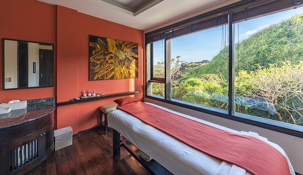 revato-545859-17290827-141158 Amiana Resort Nha Trang
