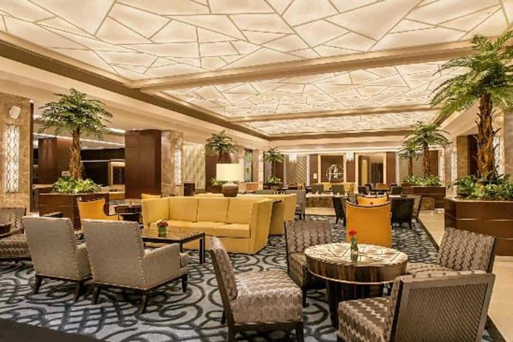 Crimson Hotel Filinvest City, Manila