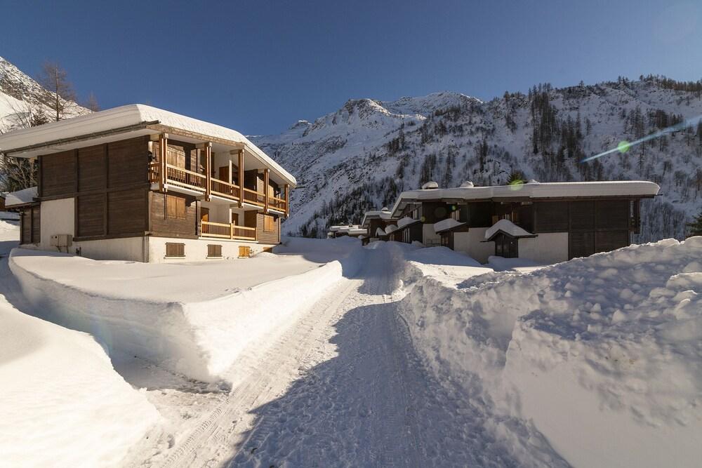 Chalet Dava La Via ski in ski out - Happy Rentals - Rhône-Alpes - Argentière visuel 1/5 Chalet Dava La Via ski in ski out - Happy Rentals - Rhône-Alpes - Argentière visuel 1/5