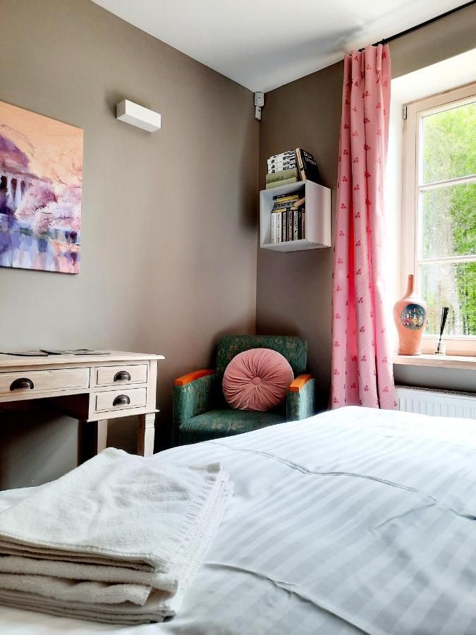 Lake & Library boutique Hotel