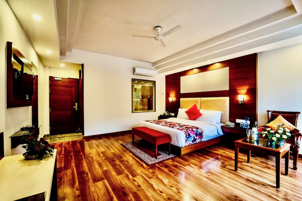 The Allure Grand Resort -A Majestic Riverside Retreat