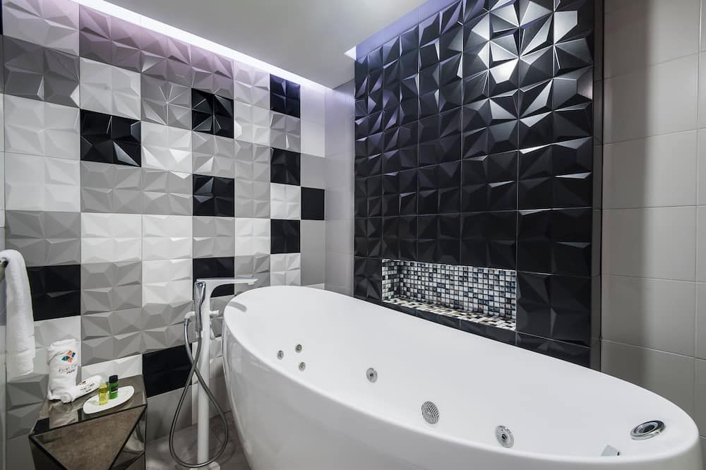 FCH Hotel Expo Adults only