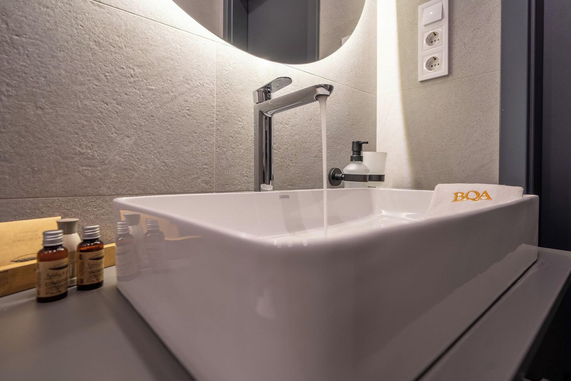 expedia_group-9633252-ef66e6-220105 Karoly Boutique Suites, Best Location By Bqa