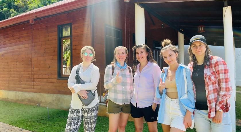 Janas Blue Water Corner