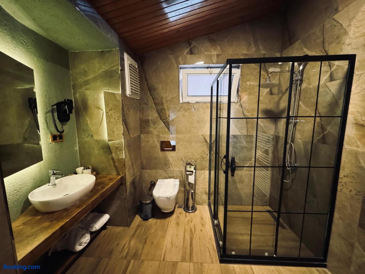 booking-1071604422-551994683-274590 Treekos Suite Hotel Istanbul Airport