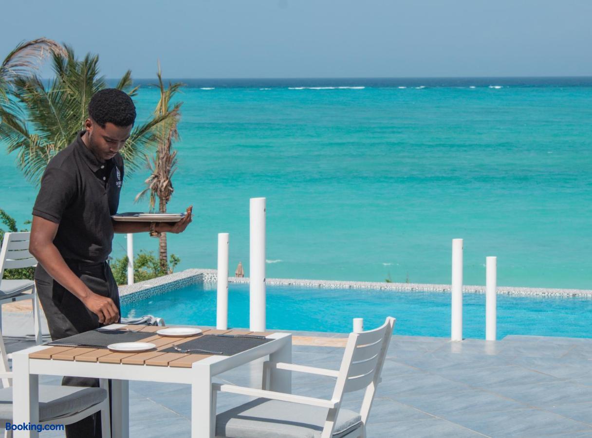 booking-1072128335-625871918-643204 Oasis Blu Beach Resort-Adults Only