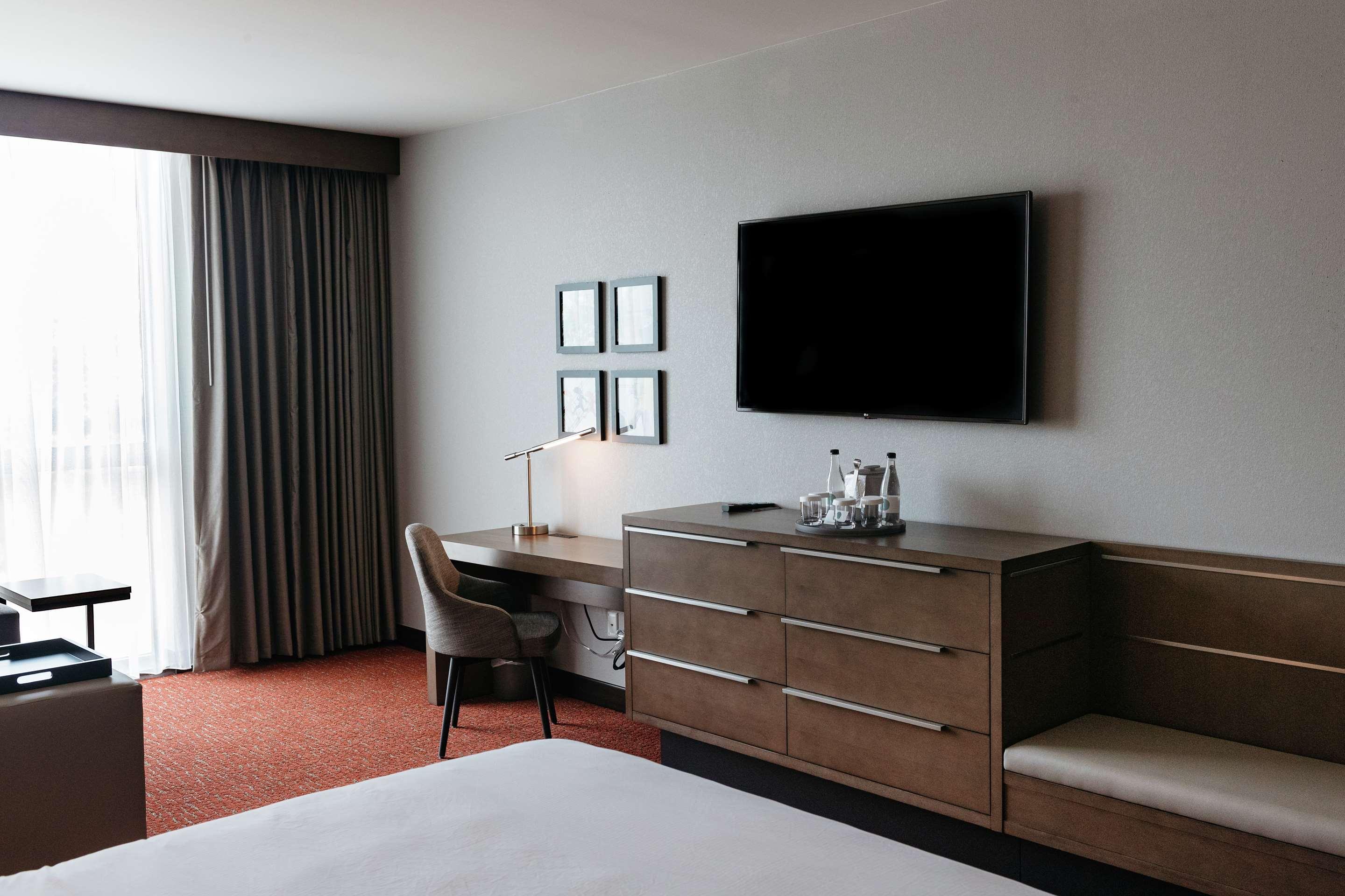 ice-5272565-100075650-307291 Revel Hotel Des Moines Urbandale, Tapestry Collection By Hilton