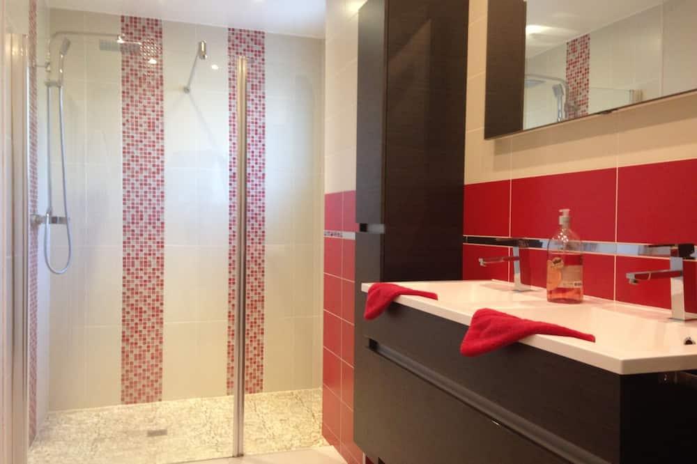 Beautiful modern Villa of 300 m2 in calm with swimming pool. Ideal Great Family Provence-Alpes-Côte d'Azur - Marignane visuel 1/5 Beautiful modern Villa of 300 m2 in calm with swimming pool. Ideal Great Family Provence-Alpes-Côte d'Azur - Marignane visuel 1/5