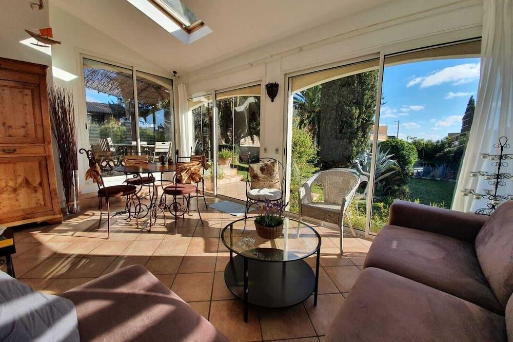La Villa du Petit Port Provence-Alpes-Côte d'Azur - Martigues visuel 5/5 La Villa du Petit Port Provence-Alpes-Côte d'Azur - Martigues visuel 5/5