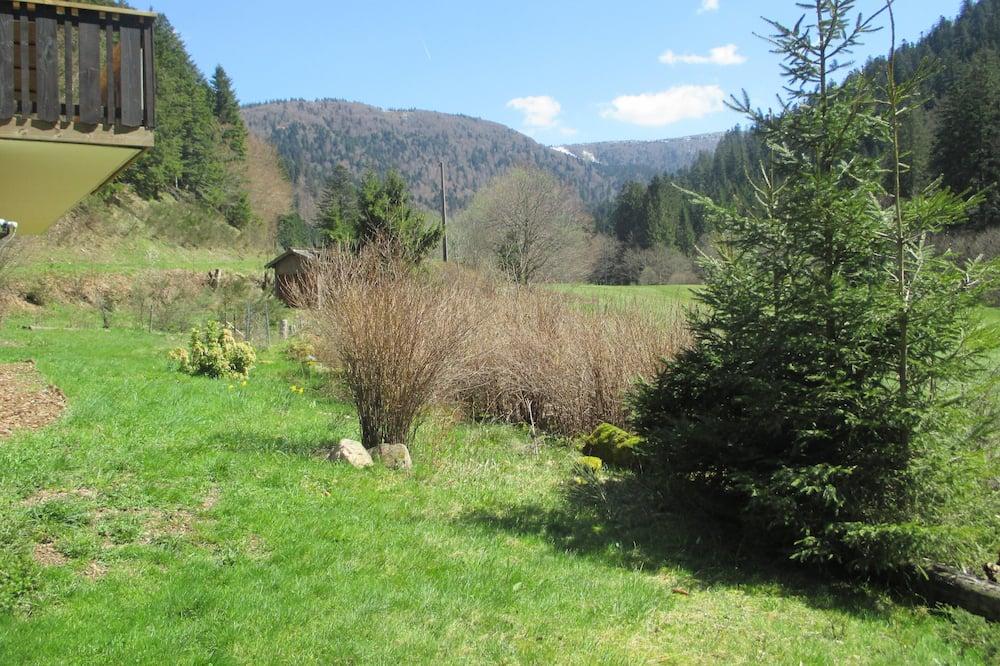 Individual chalet 10 minutes from the ski slopes and 2 minutes from the lake, quiet Lotharingen - Xonrupt-Longemer visuel 2/5 Individual chalet 10 minutes from the ski slopes and 2 minutes from the lake, quiet Lotharingen - Xonrupt-Longemer visuel 2/5