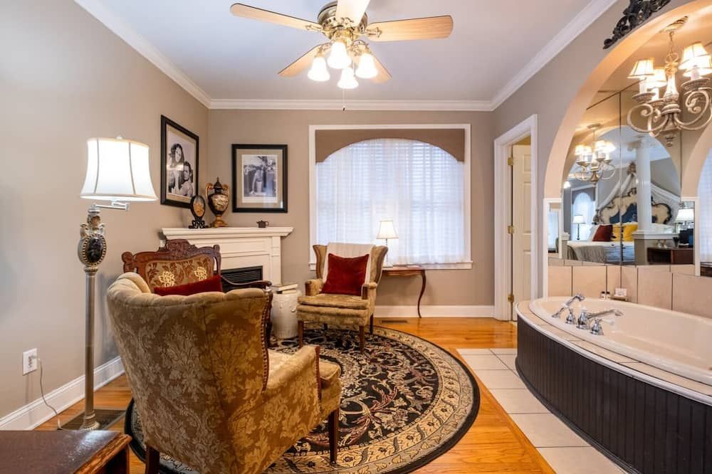 The Empress of Little Rock