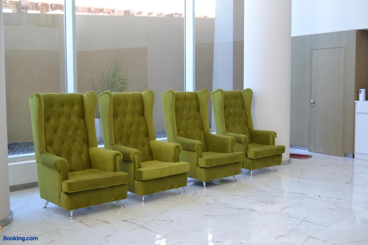 booking-4683235-176368977-441797 Hotel Oscar Lescano