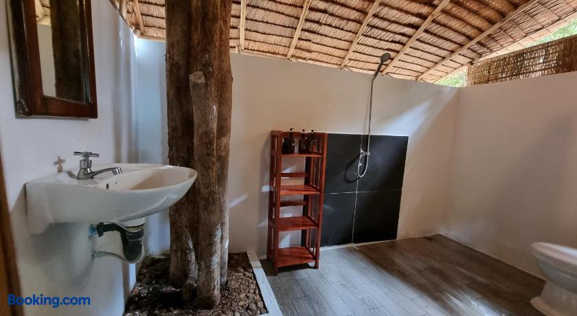 booking-898259-518467935-439271 Sunboo Beach Bungalows