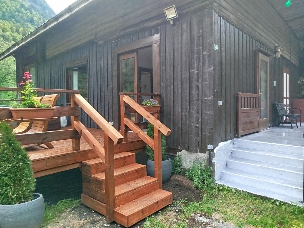 Châlet 8 personnes + grand terrain et rivière Rhône-Alpes - Entremont visuel 1/5 Châlet 8 personnes + grand terrain et rivière Rhône-Alpes - Entremont visuel 1/5