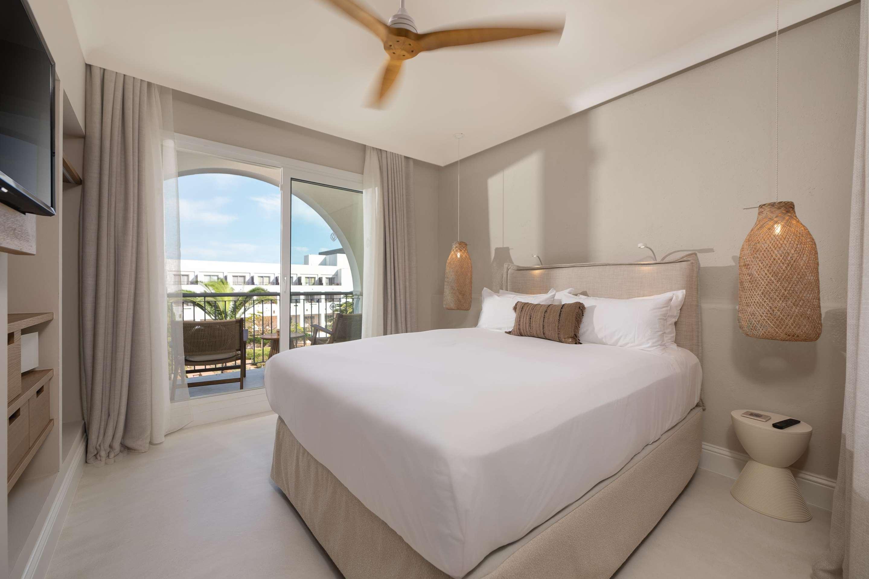 ice-1070823493-870ad4-183190 Daia Slow Beach Hotel Conil