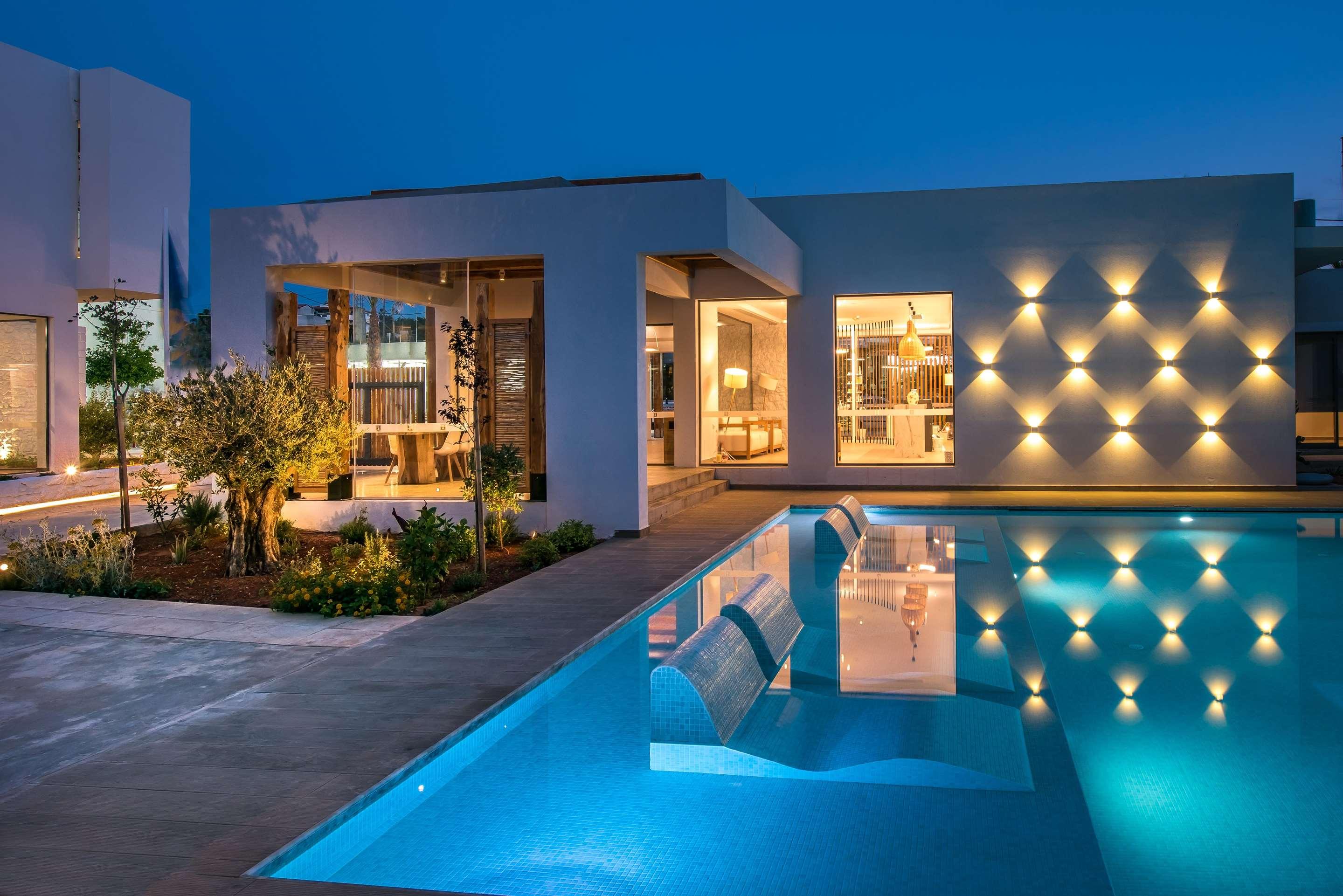 ice-4288209-0dd578-667642 Paralos Lifestyle Beach