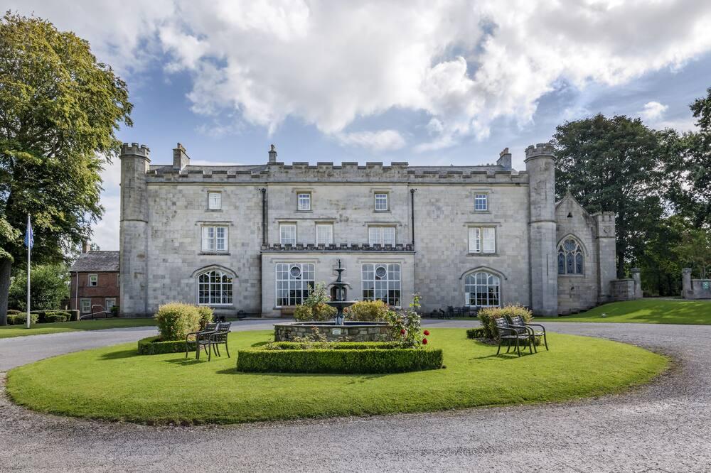 expediav2-373977-d28ab4-735938 Thurnham Hall