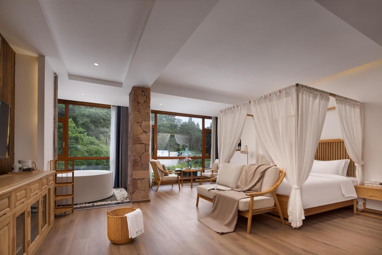 Hilltop House Resort