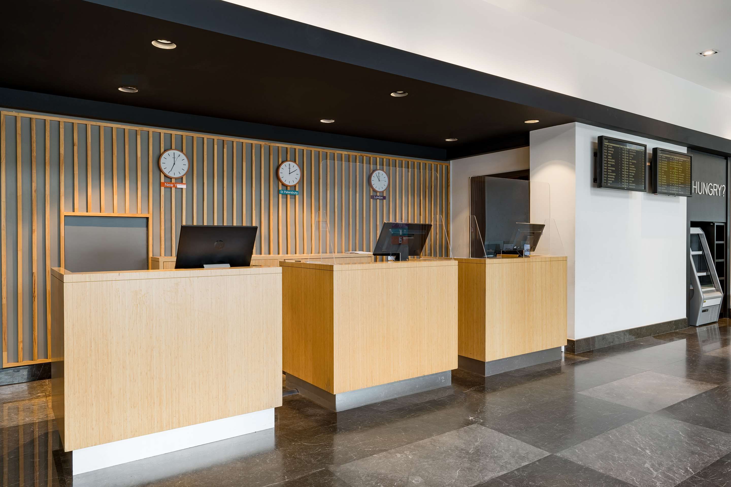 Cosmos Saint-Petersburg Pulkovo Apt Htl