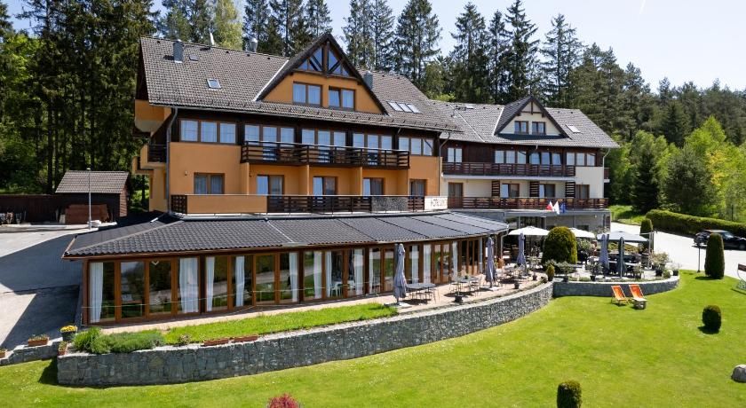 Hotel Slunecna Louka