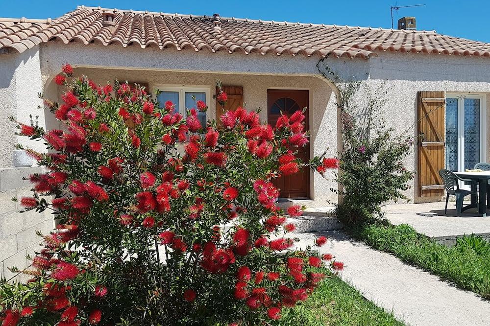Villa rental in a peaceful village close to the sea Languedoc-Roussillon - Villeveyrac visuel 2/5 Villa rental in a peaceful village close to the sea Languedoc-Roussillon - Villeveyrac visuel 2/5