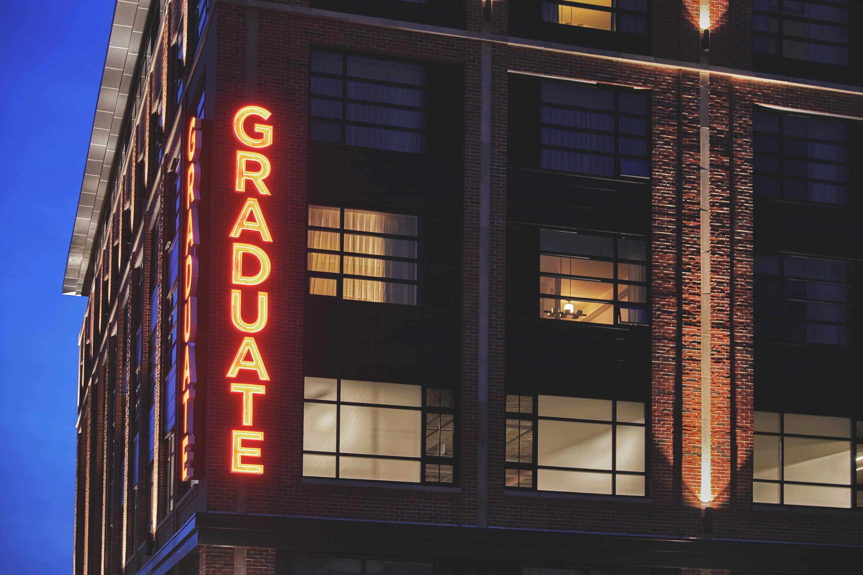 ice-4254076-120826494-089714 Graduate by Hilton Bloomington