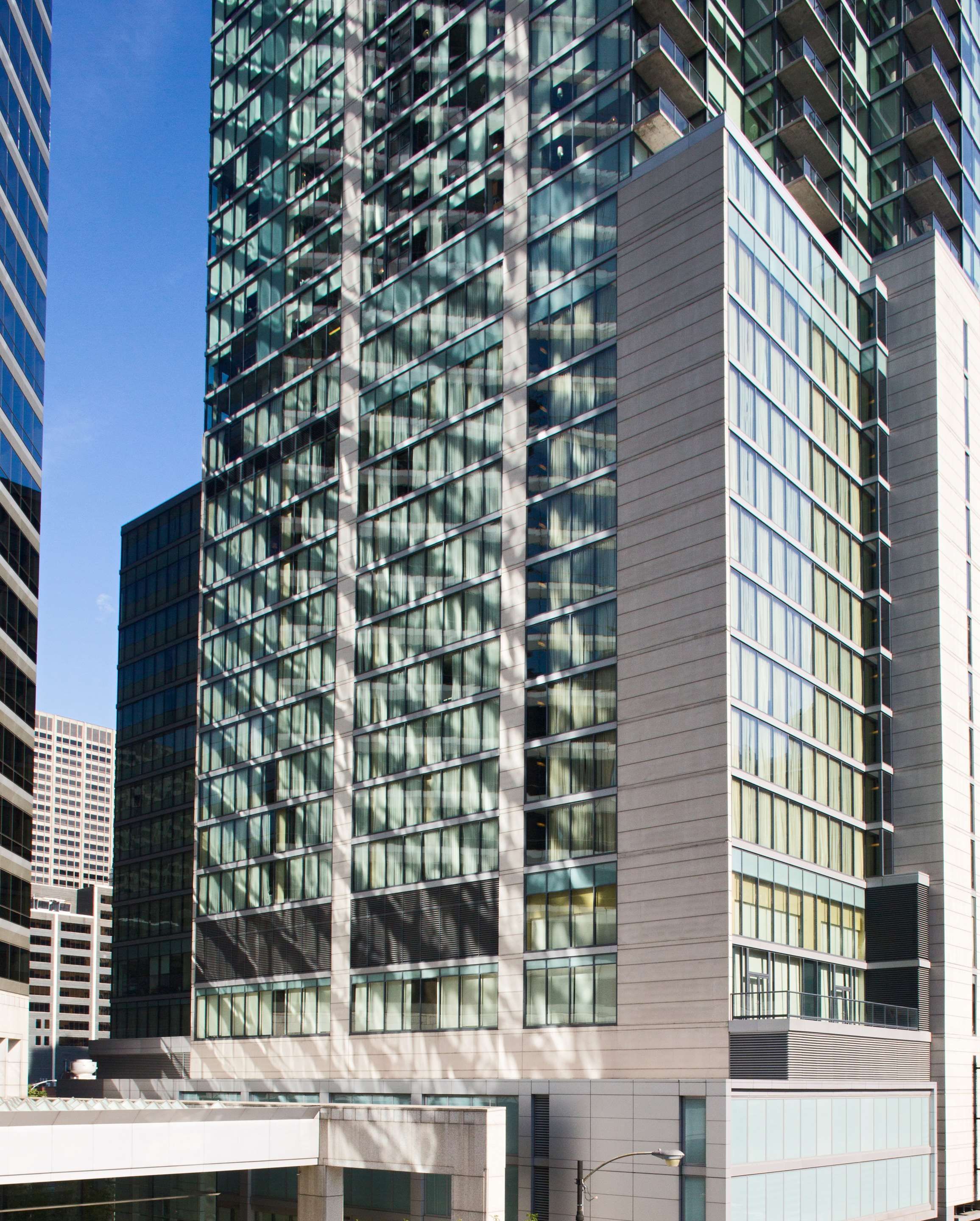 The Royal Sonesta Chicago River North