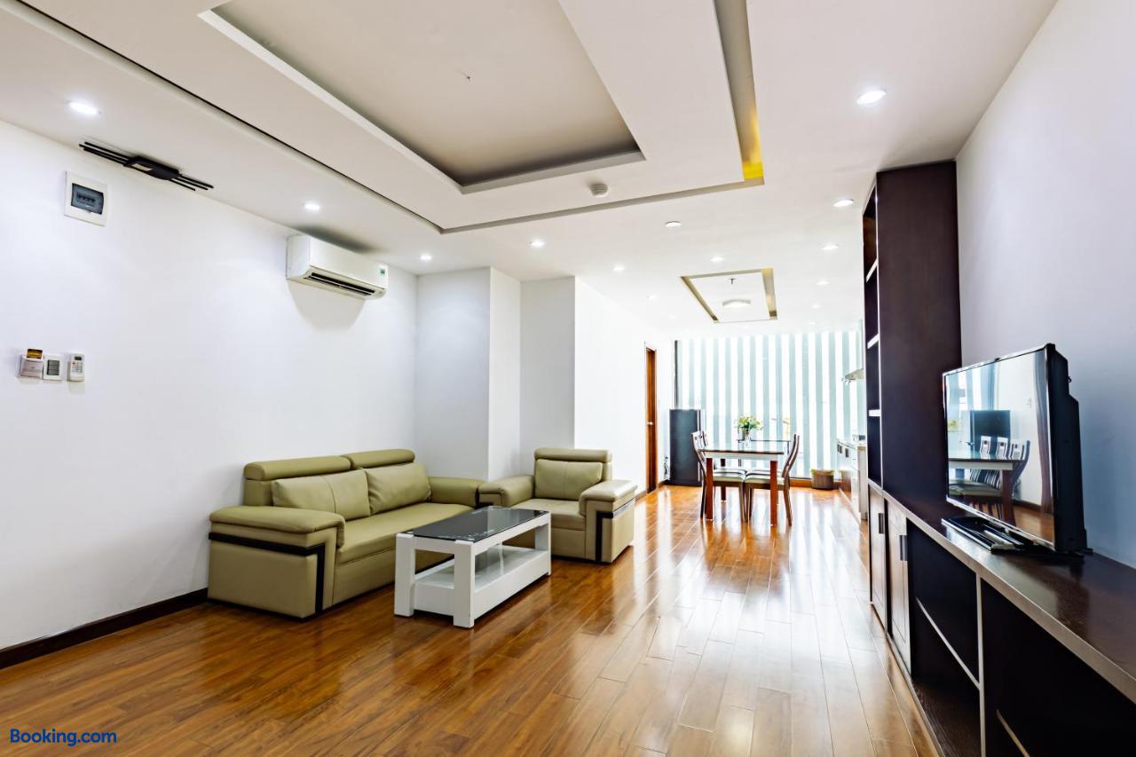 booking-1070875012-550108756-561938 Golden Sun Apartment by New Sky Travel