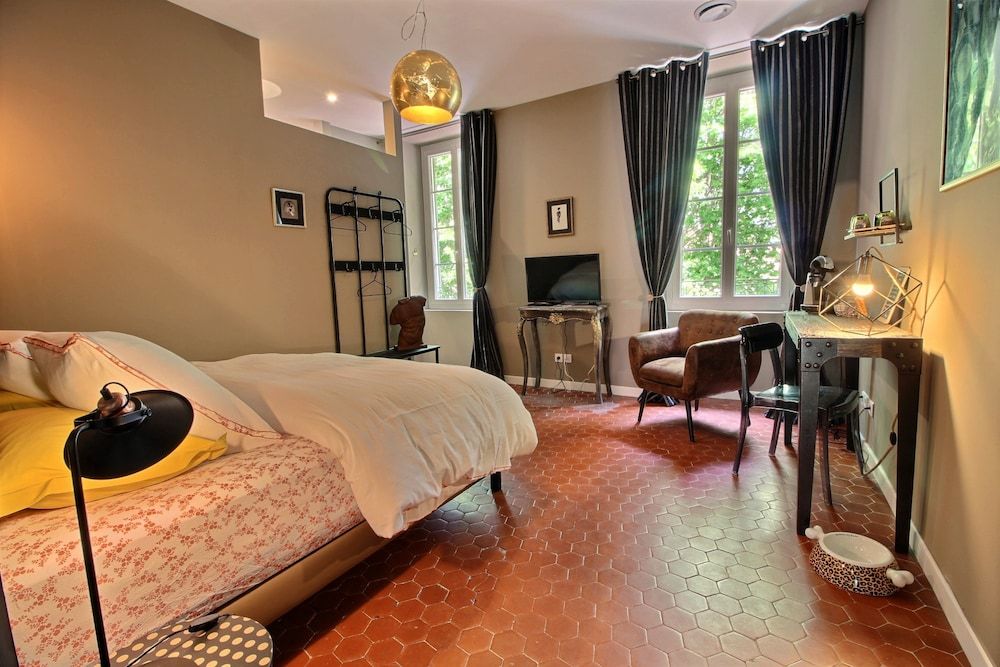 hotel photo