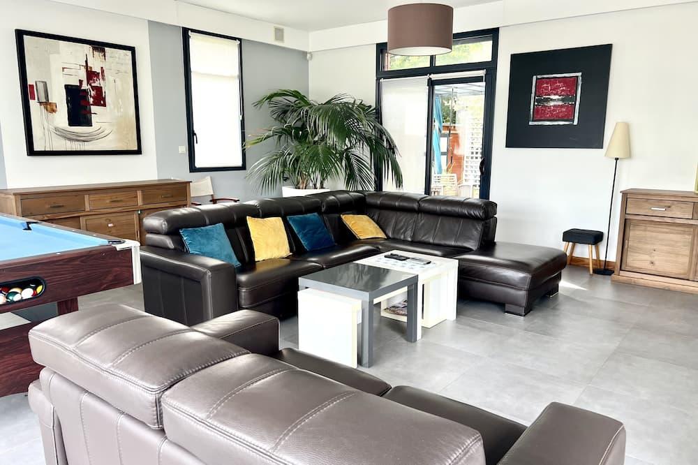 Villa Cornouaille Swimming Pool, Jacuzzi, Sauna, 2-8 Persons Bretagne - Quimper visuel 3/5 Villa Cornouaille Swimming Pool, Jacuzzi, Sauna, 2-8 Persons Bretagne - Quimper visuel 3/5