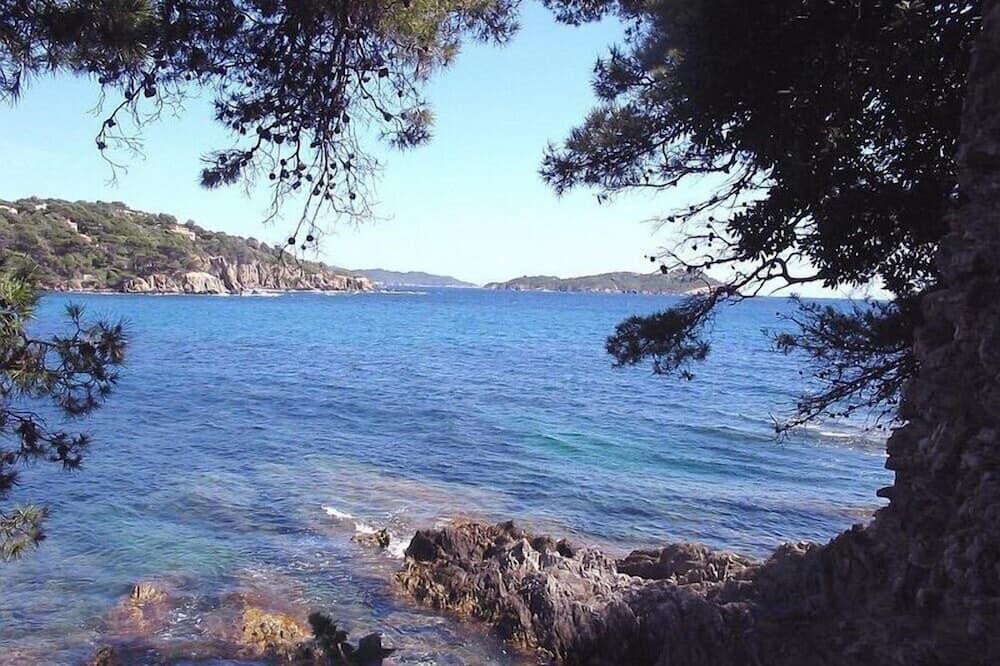 Superb Ground Floor Villa Renovated On The Top Of Hyères 6 Minutes From The Beaches Provence-Alpes-Côte d'Azur - Hyères visuel 4/5 Superb Ground Floor Villa Renovated On The Top Of Hyères 6 Minutes From The Beaches Provence-Alpes-Côte d'Azur - Hyères visuel 4/5