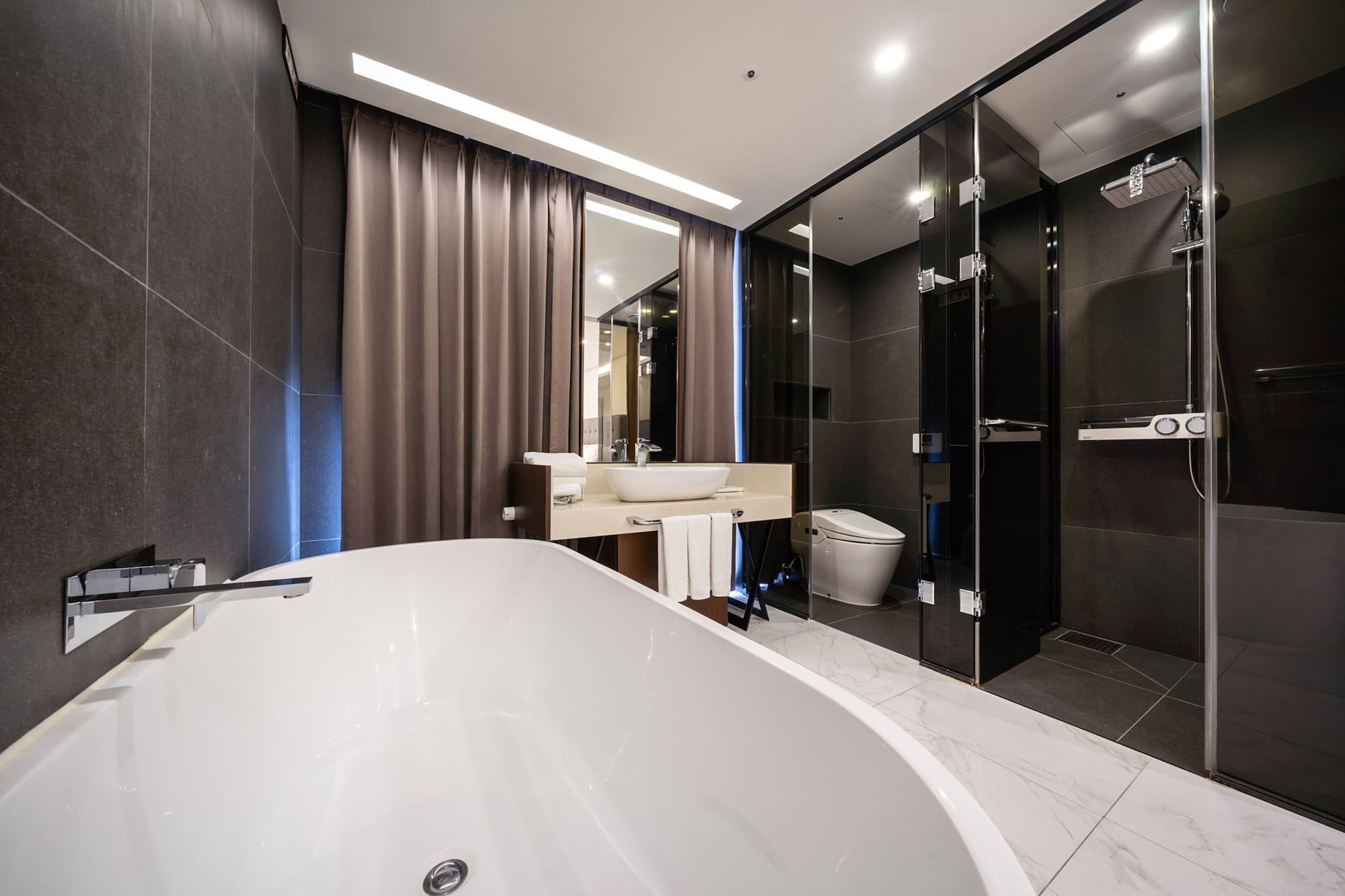 Sweet May Seogwipo Hotel