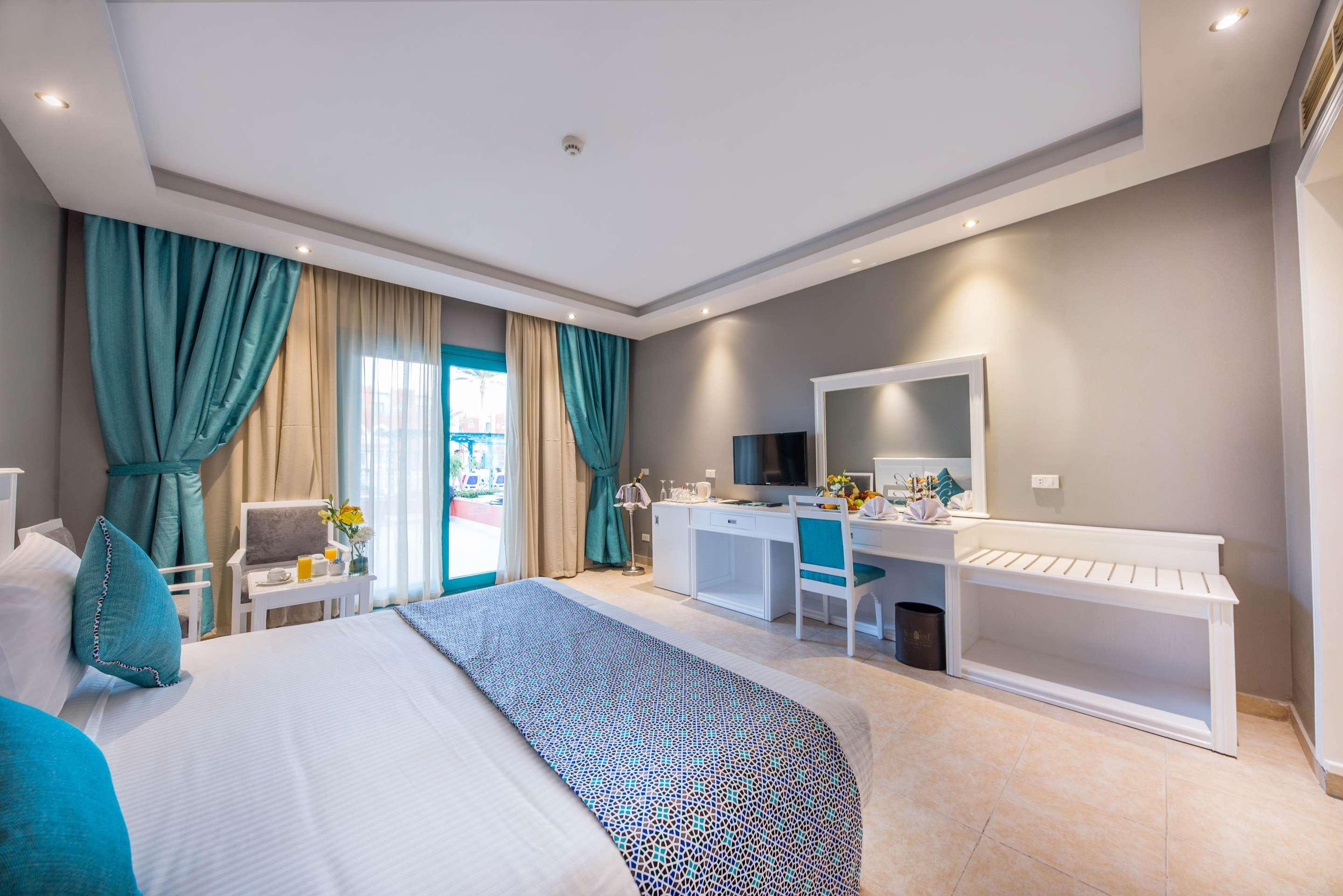 ice-132056-96789338-198929 Sunrise Garden Beach Resort