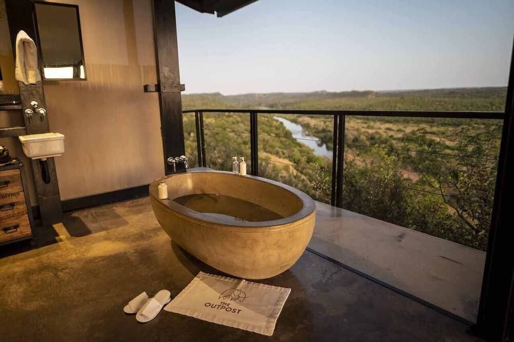 The Outpost & Pel's Post