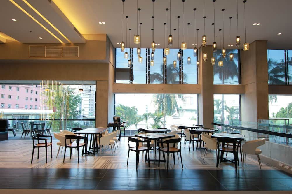 The B Hotel Quezon City