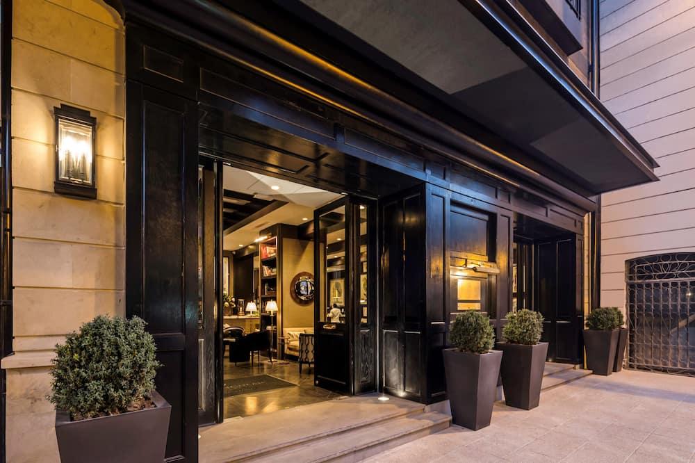 expedia_group-558683-33eaf393-204791 The Singular Santiago Lastarria Hotel