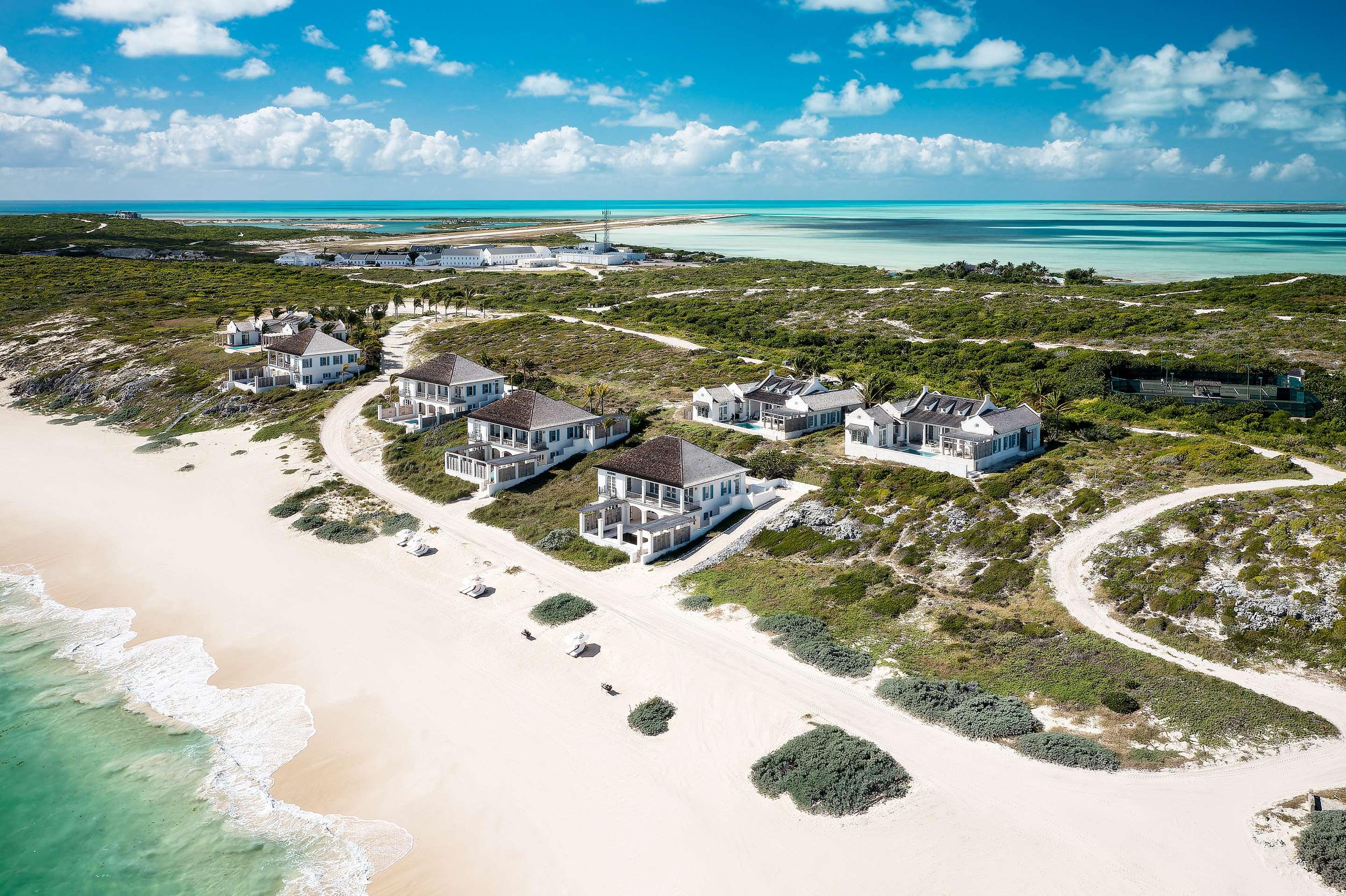 ice-4592231-107641855-634088 The Ambergis Cay