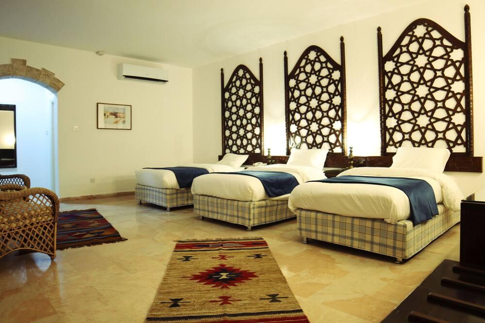 expedia_group-893887-edce63-501045 Old Village Resort