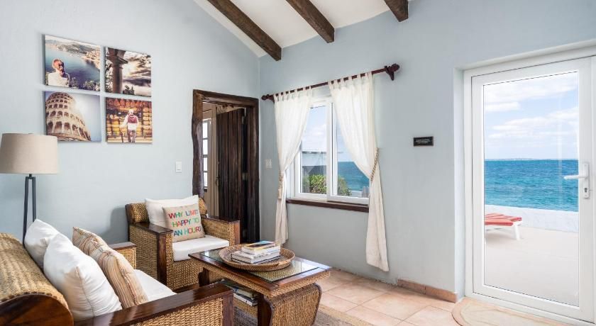 Water's Edge Villa - Oceanfront with Private Pool