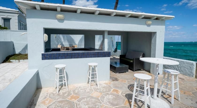 Water's Edge Villa - Oceanfront with Private Pool