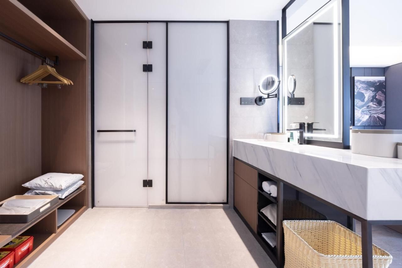 booking-1071849897-583304907-166075 Atour Hotel Zhengzhou North Dragon Lake Financial Center