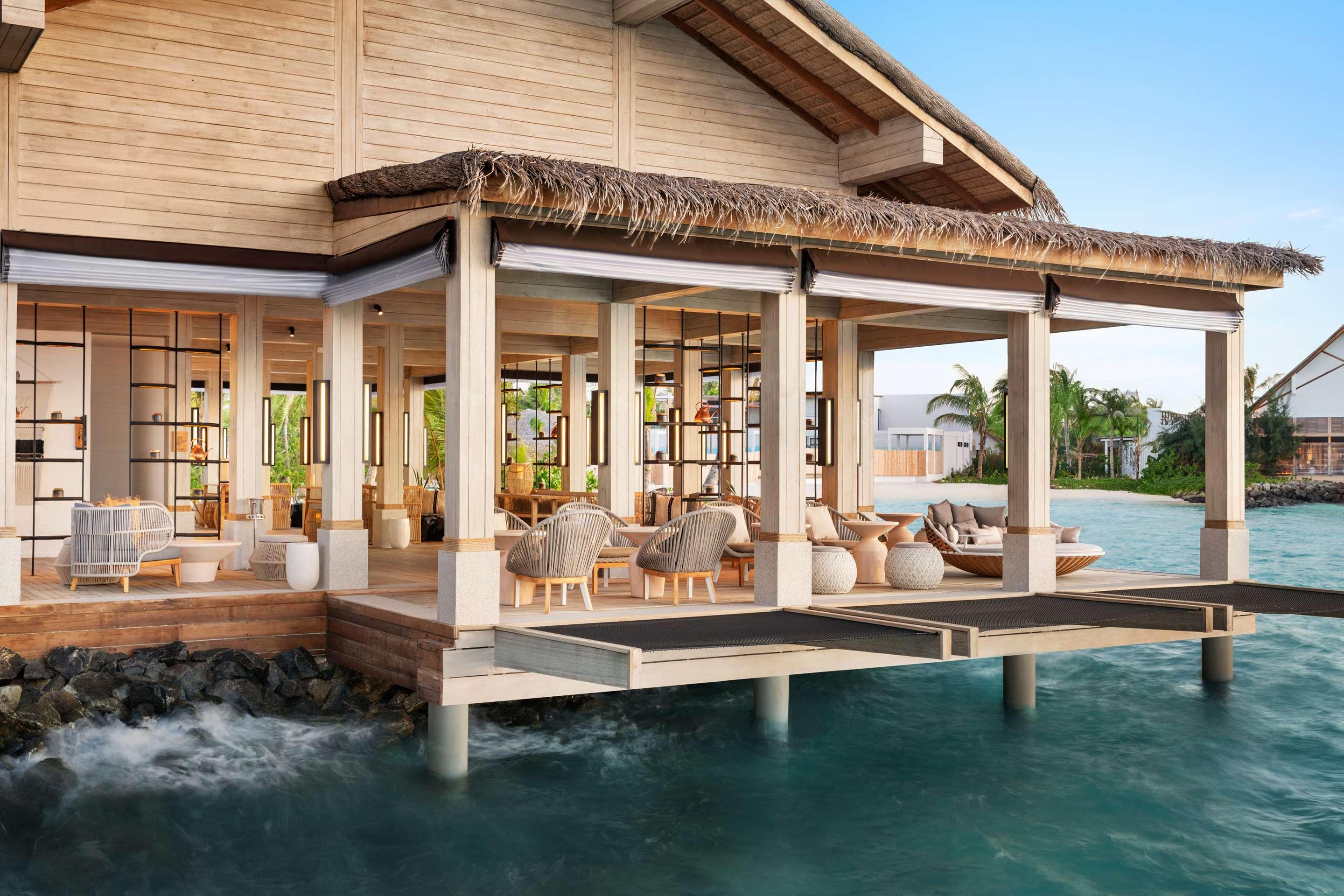 ice-1070466236-99715462-588435 Hilton Maldives Amingiri Resort & Spa