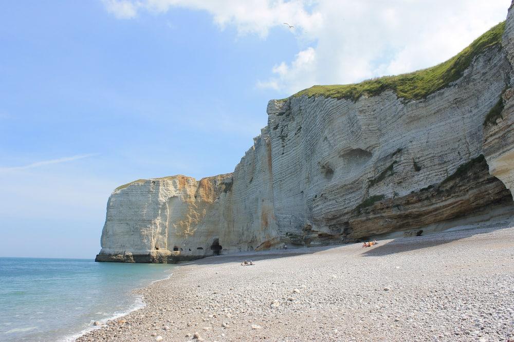 Walk to the famous cliffs of Etretat Hoog-Normandië - Étretat visuel 1/5 Walk to the famous cliffs of Etretat Hoog-Normandië - Étretat visuel 1/5