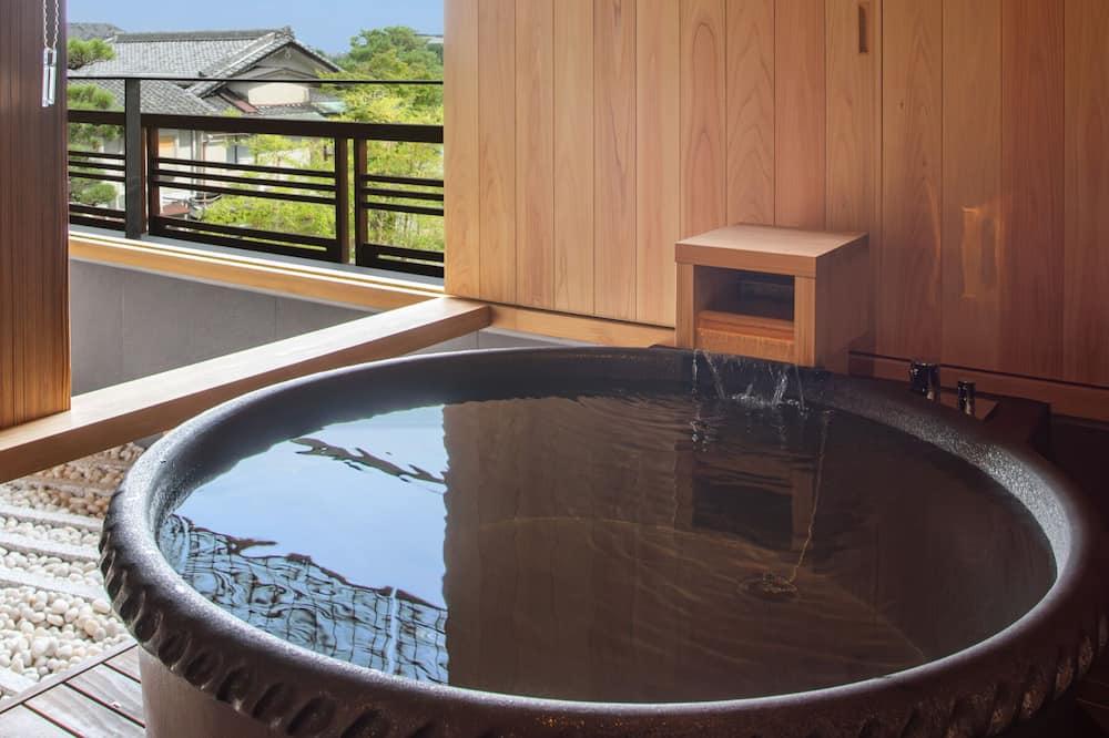 expedia_group-415629-7bda10-119225 Ryotei Rangetsu